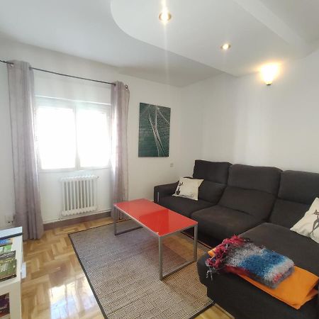 Apartamento Pamplona A 10 Minutos Del Centro Bagian luar foto
