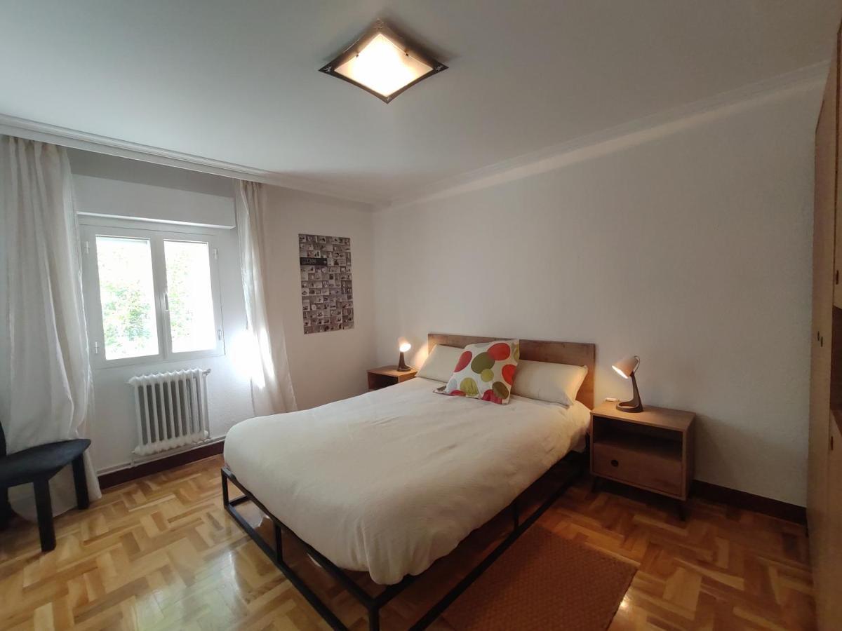 Apartamento Pamplona A 10 Minutos Del Centro Bagian luar foto